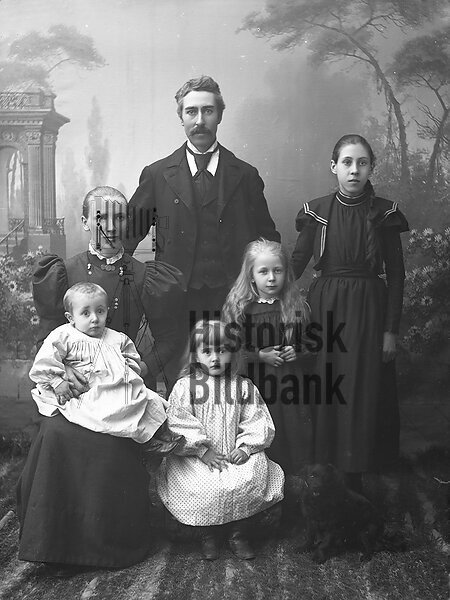 LARSSON, WILHELM o ANNA - FAMILJ