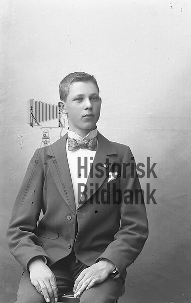 M�NSSON, ENOK