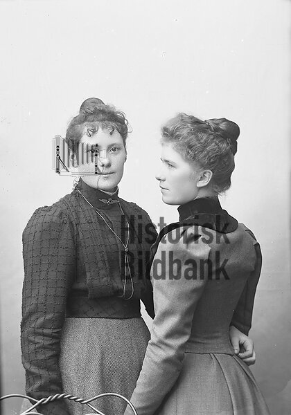 M�NSSON, ANNA