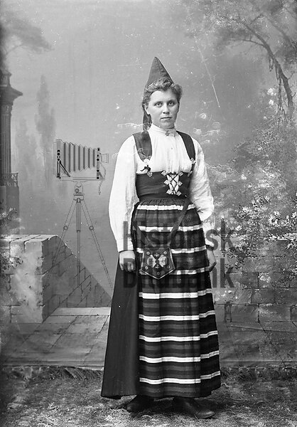 P�LSSON, LAVINIA