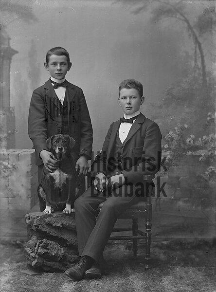J�NSSON, STURE