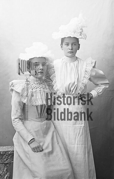 PAULSSON, DAGMAR OCH HILDA