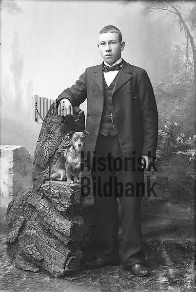 HELLGREN, AXEL