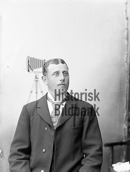 J�NSSON, ERIK  PORTIER