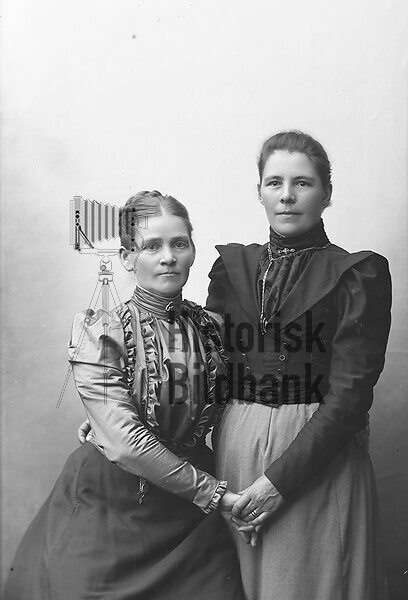 ALMA SVENSSON / HANNA GUSTAVA RICHTER