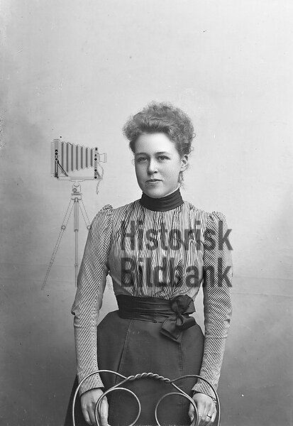 CHARLHOLM, SIGRID TJ�NARINNA