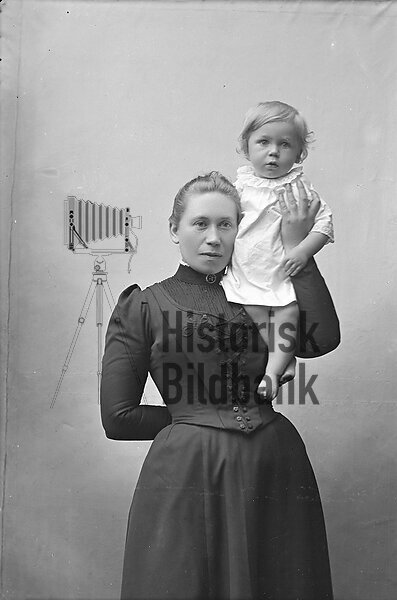 HILDA JOHANSSON o MATTIAS OLOFSSON