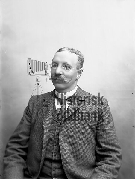 JAKOBSSON, JAKOB