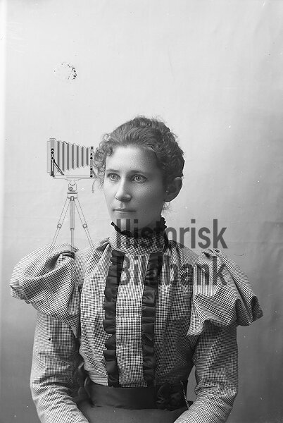FRIDOLF, ANNA