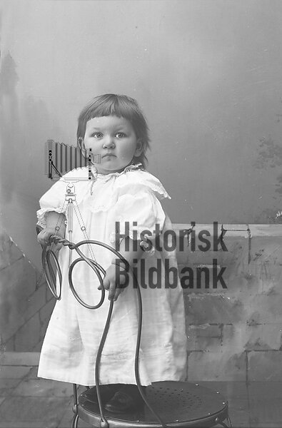 KJ�LLSSON, HILMA