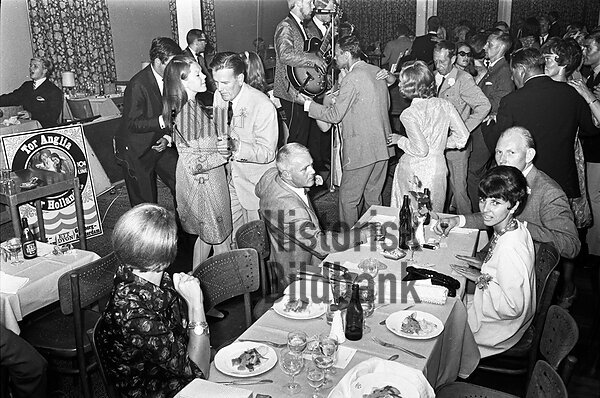 Uteliv i B�stad 1967