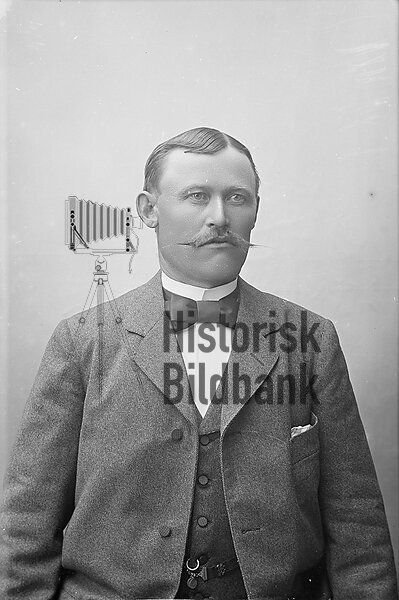 HALLENBORG, PER