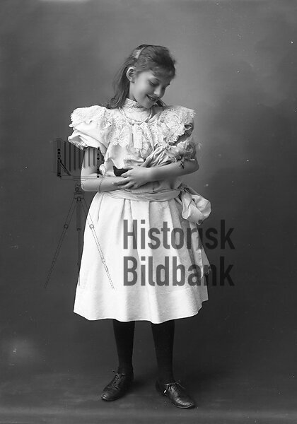 HULTNER, INGEBORG