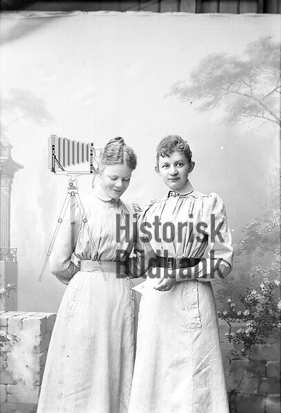 M�LLERSTR�M, OLGA o AGNES