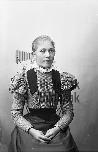 JONSSON, ESTER