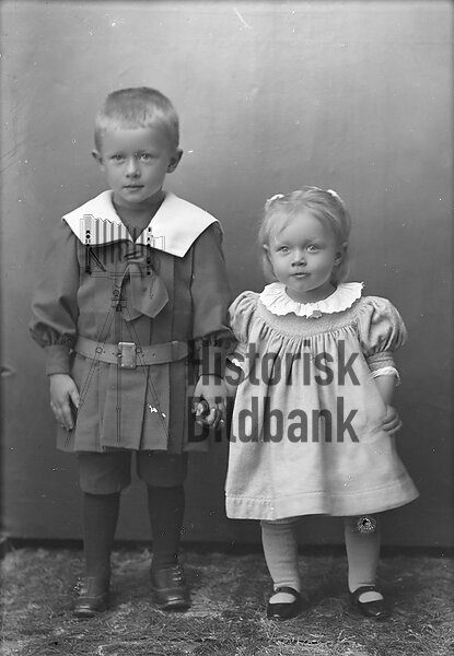 R�NSTR�M, GUNNAR