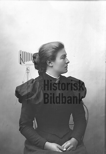 P�LSSON, NELLY KOKERSKA