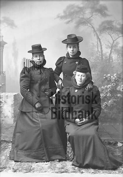 SVENSSON, AMANDA