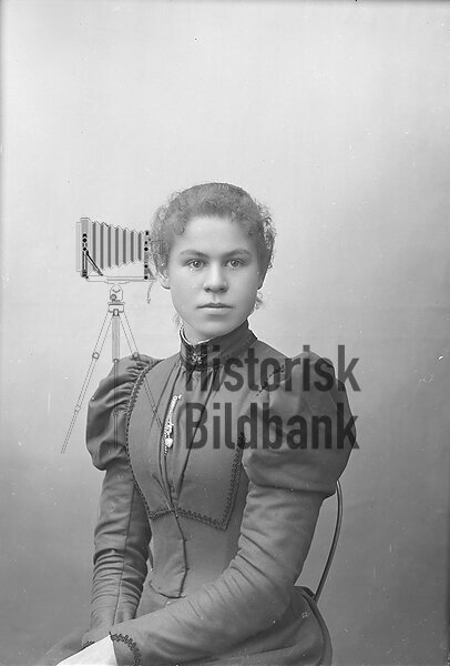 HOLMBERG, HILMA