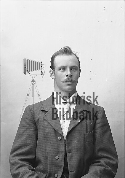 LANTZVIG, HJALMAR  KONSTN�R BILDHUGGARE