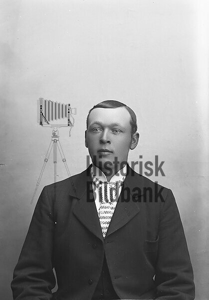 OLSSON, NILS
