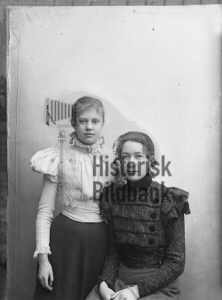 HULTNER OCH FR�ST,  FR�KNARNA
