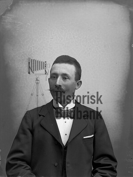 LINDAL,  FRANS