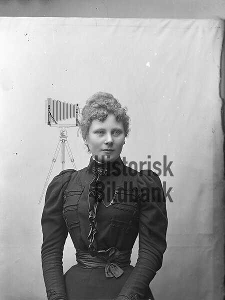 LARSSON, ALMA
