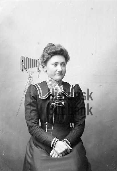 J�NSSON, SELMA