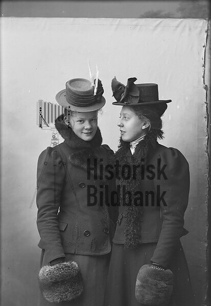 AGNES M�LLERSTR�M OCH  MIMMI MAGNUSSON