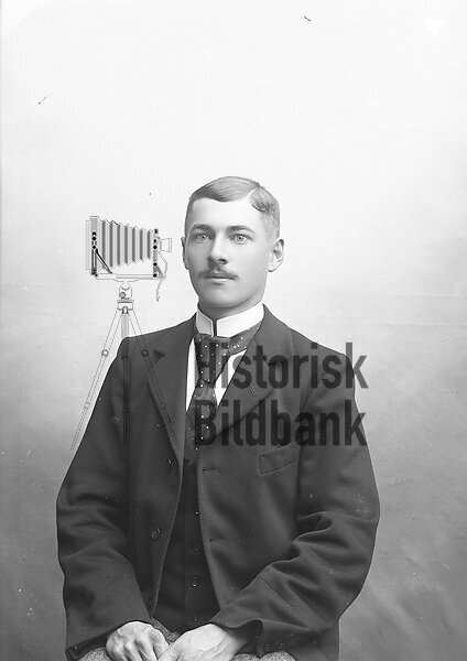 HOLST, ADOLF   BRUKSTJ�NSTEMAN