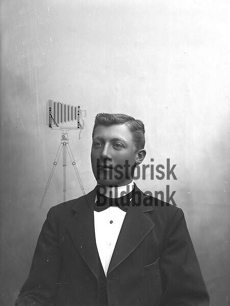 PAULSSON, BERNHARD
