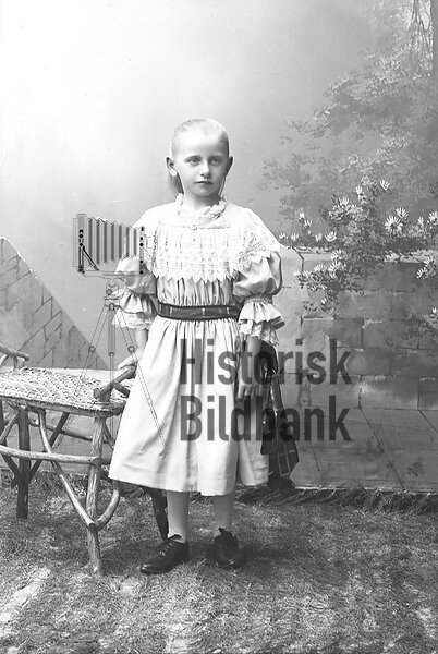 J�NSSON, ANNA