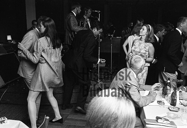 Uteliv i B�stad 1967