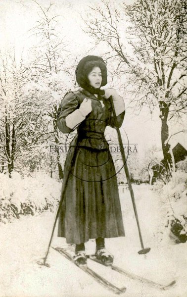Kronprinsessan Margareta ker skidor