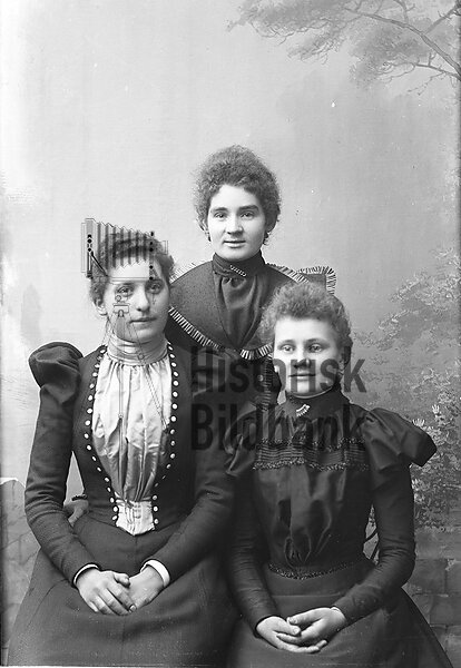 ALMA J�NSSON / ALMA MALMSTR�M