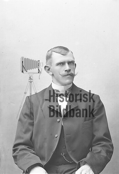 �KESSON, BERNHARD  KVARN�GARE