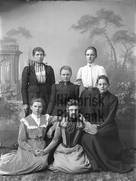 HOLMKVIST, ELISABET