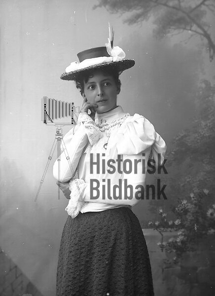 J�NSSON, JULIA