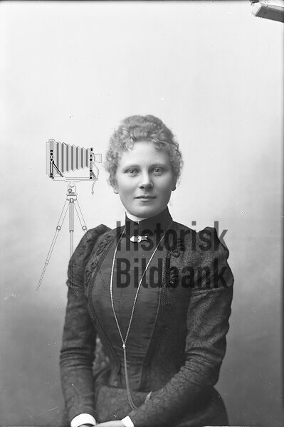 LARSSON, ALMA