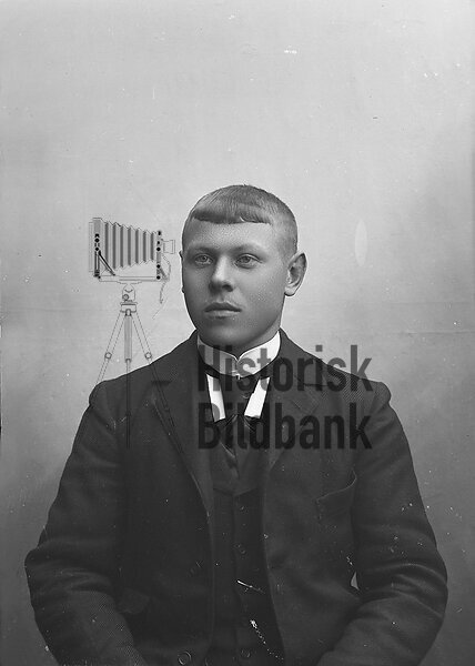 J�NSSON, KARL