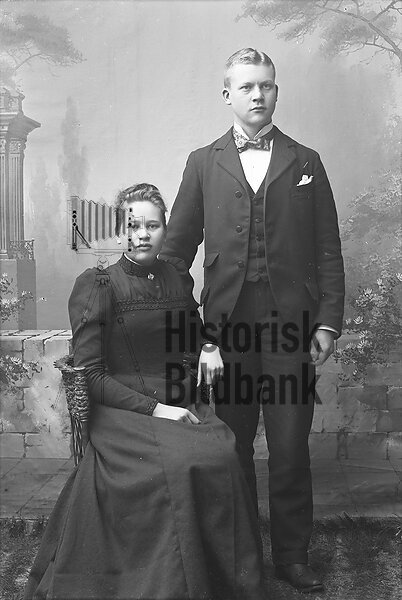BRODDESSON, BERNHARD OCH NELLY