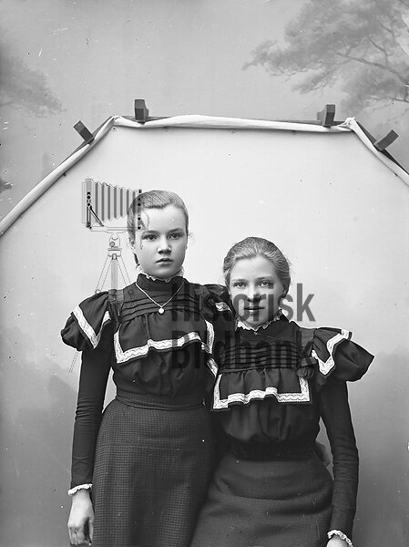 PERSSON, AGDA och IRIS